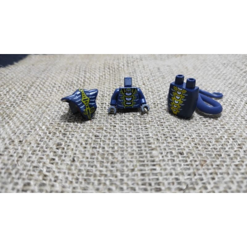 Lego Minifigure njo040 Ninjago Snake Yellow and Light Blue Scales Skales Ular Ori Original