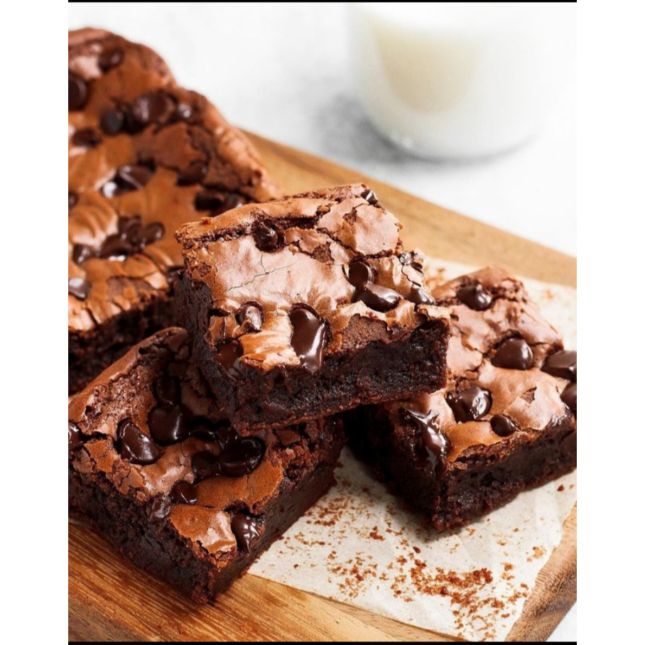 

BROWNIES PANGGANG COKLAT NYOKLAT 20 X 10(18potong)
