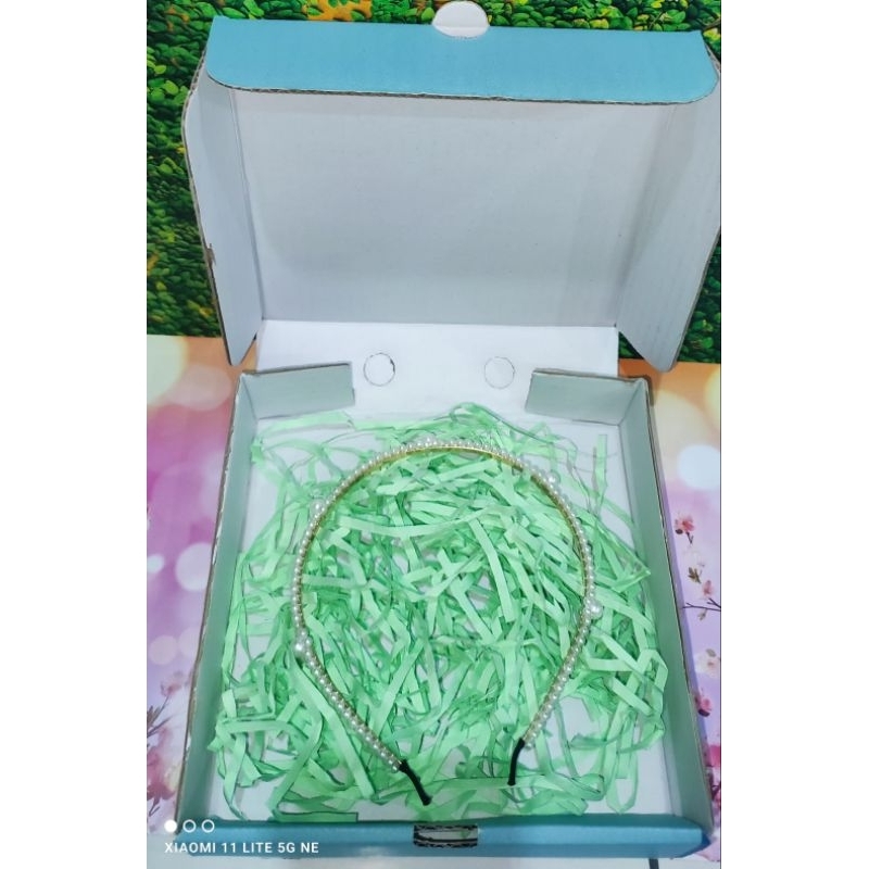 

Gift Set HappinessBox Packaging ¶ Bingkisan Hadiah BerMotif