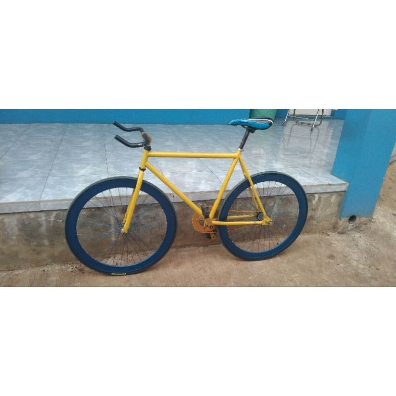 Sepeda Fixie full bike Lokal L bekas kondisi 80% (Second)