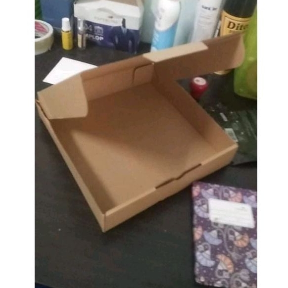 

kardus 25x12x8 cm die cut polos