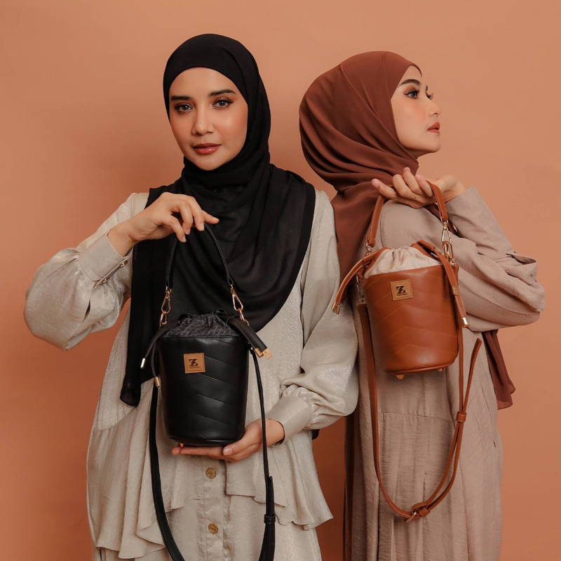 ZASKIA SUNGKAR EMIERE BUCKET BAG