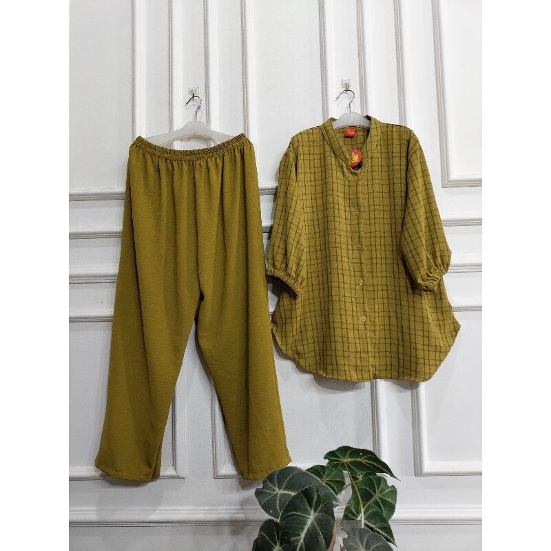 One Ste Wanita Motif Kotak Kekinian bahan crinkle