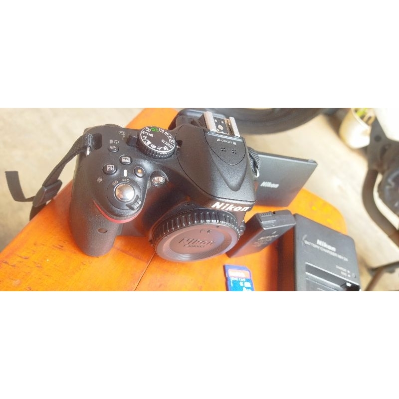 Kamera Nikon D5200 body only