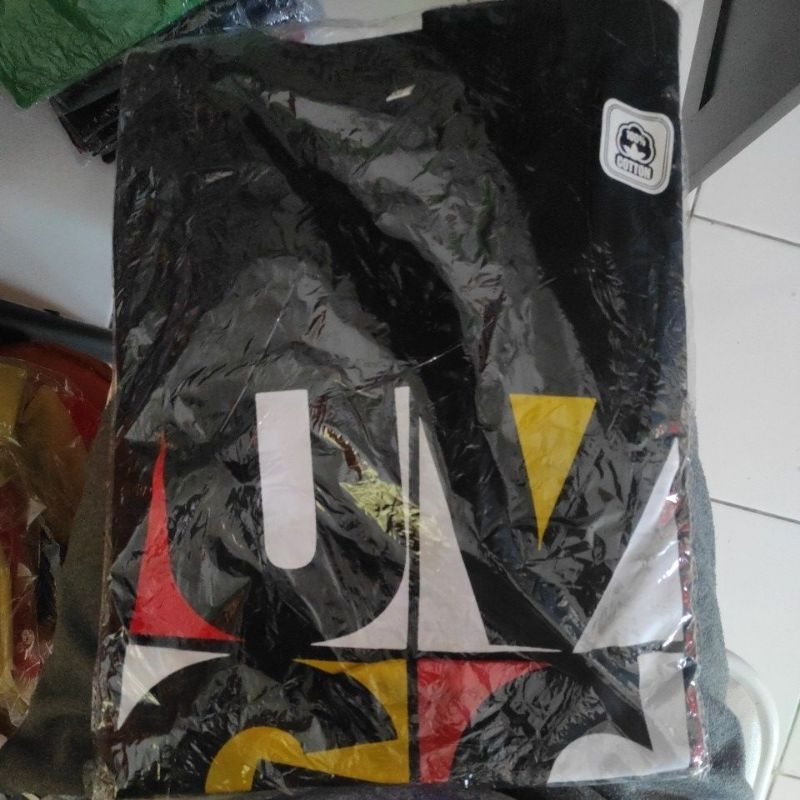 kaos uvgc size XL