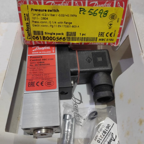 

Unik Pressure Switch 1Bar MBC5100 DANFOSS 061B000566 MBC 5100 Murah