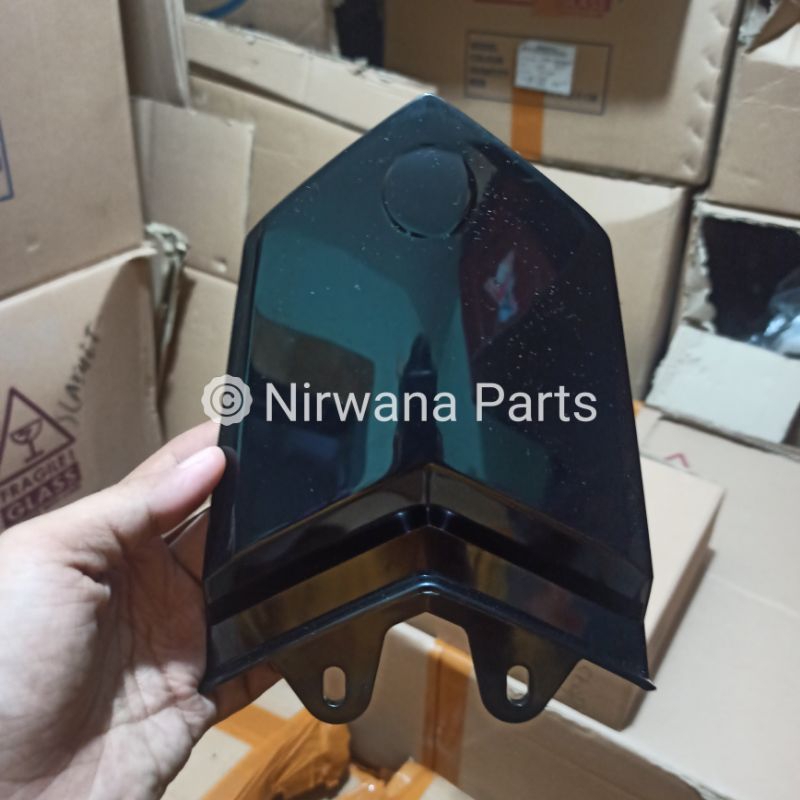 Cover Tail Pet Stop Tutup Atas Lampu Belakang Yamaha Vixion New 2013-2016 hitam