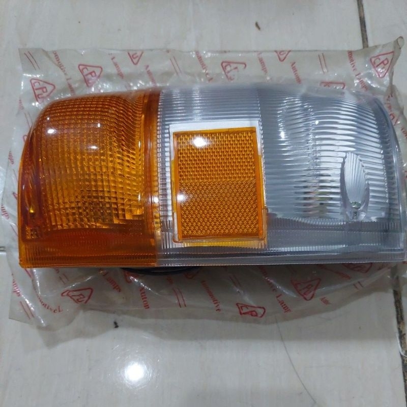 Lampu sein depan isuzu elf