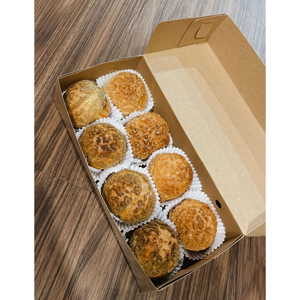 

(Medium Box) Choux Au Craquelin Basic Choice