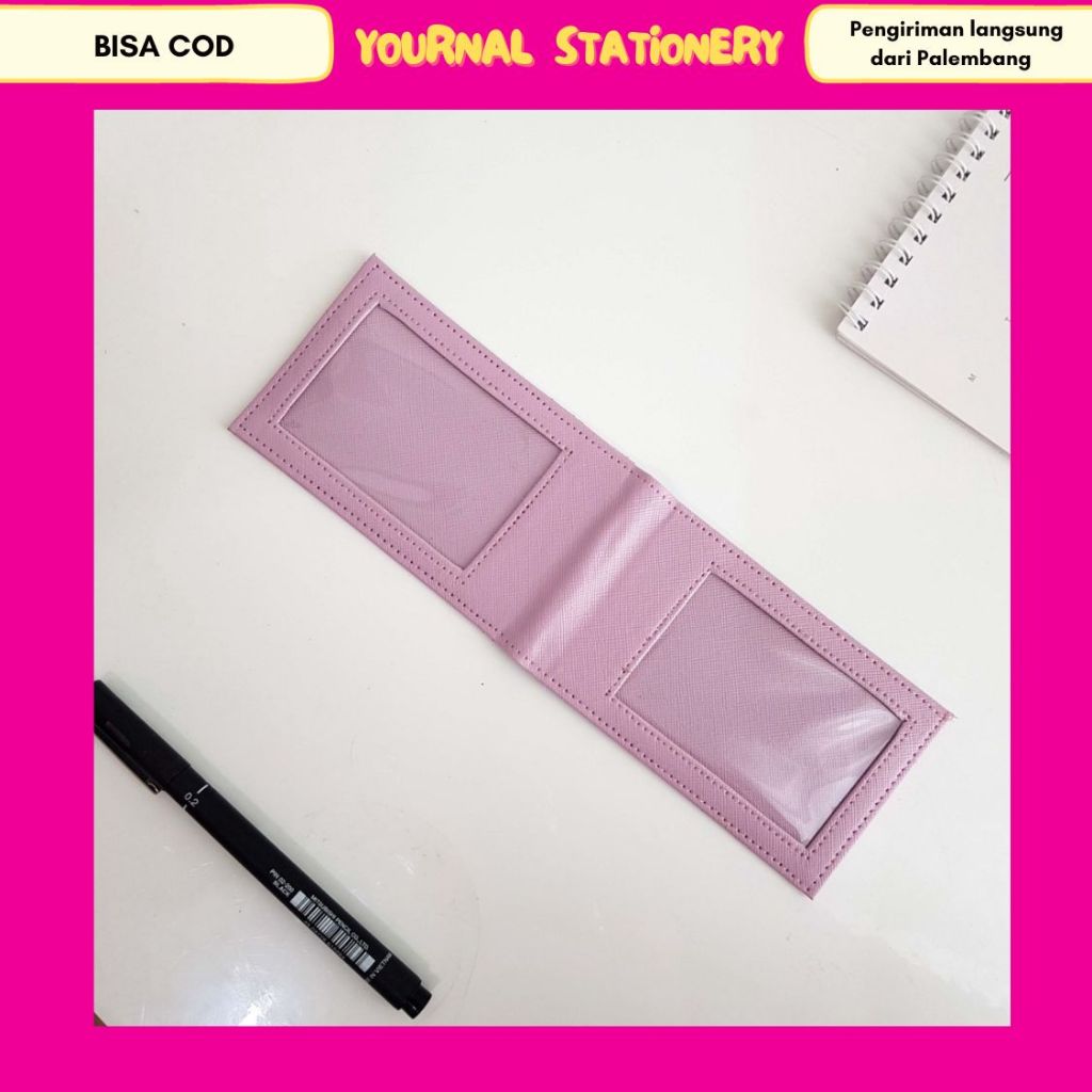 

Name Flashee Tag Magnet Ungu Lilac Dua Sisi ID Card Holder Magnet Jepit Flashee Lanyard Magnet Saku Kulit Tanpa Tali