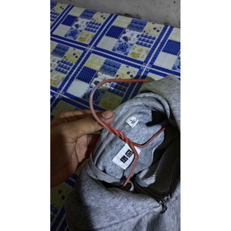 Zipper hoddy uniqlo second