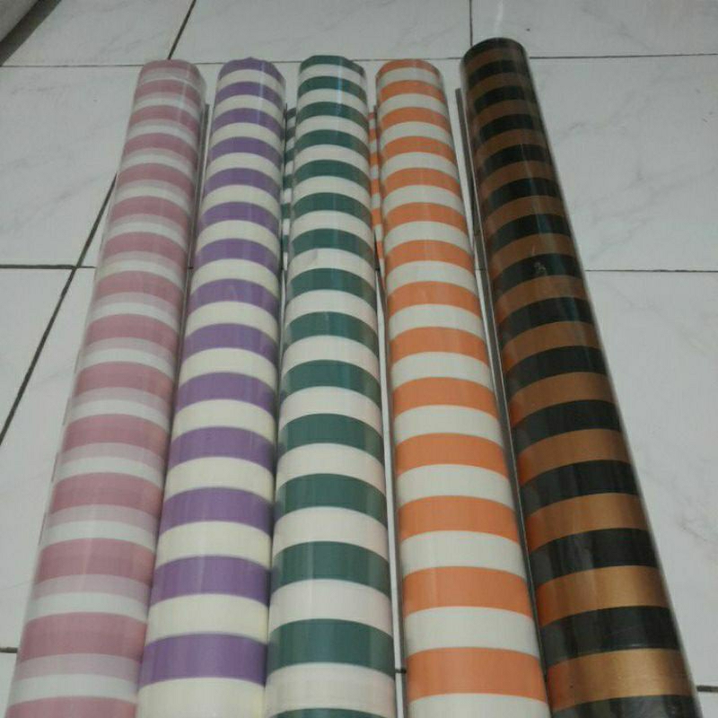 

Plastik cellophane motif garis