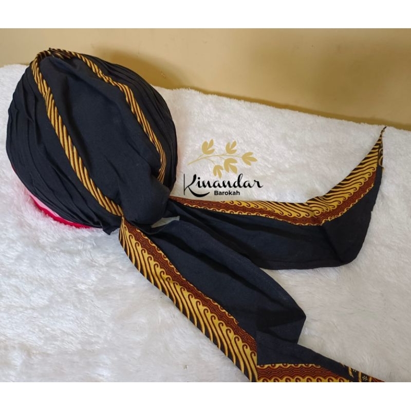 Blangkon Jogja Lipat Motif Samurai Kuning Sliwir Hitam Polos