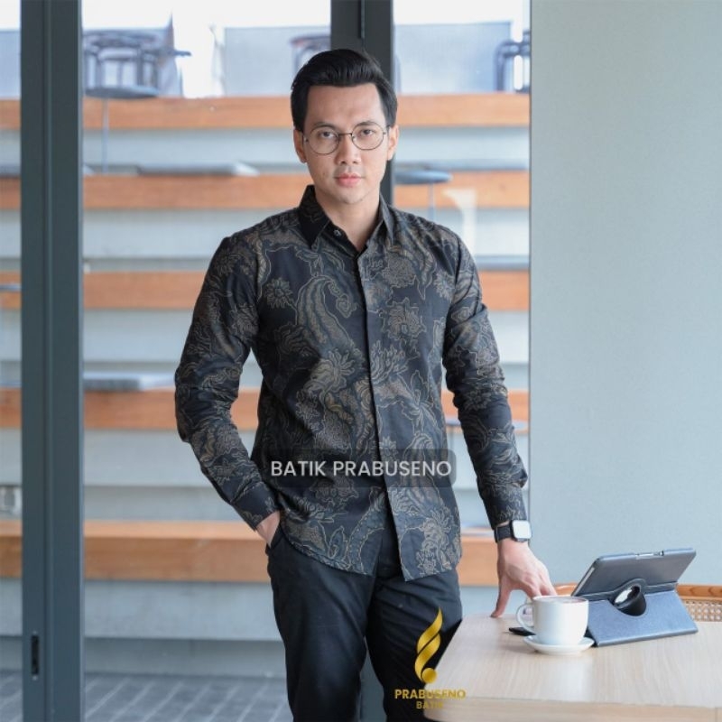 RAMAYANA Batik Prabuseno Pria Lengan Panjang Slimfit Katun Premium Lapis Furing Erro Kemeja Kantor K