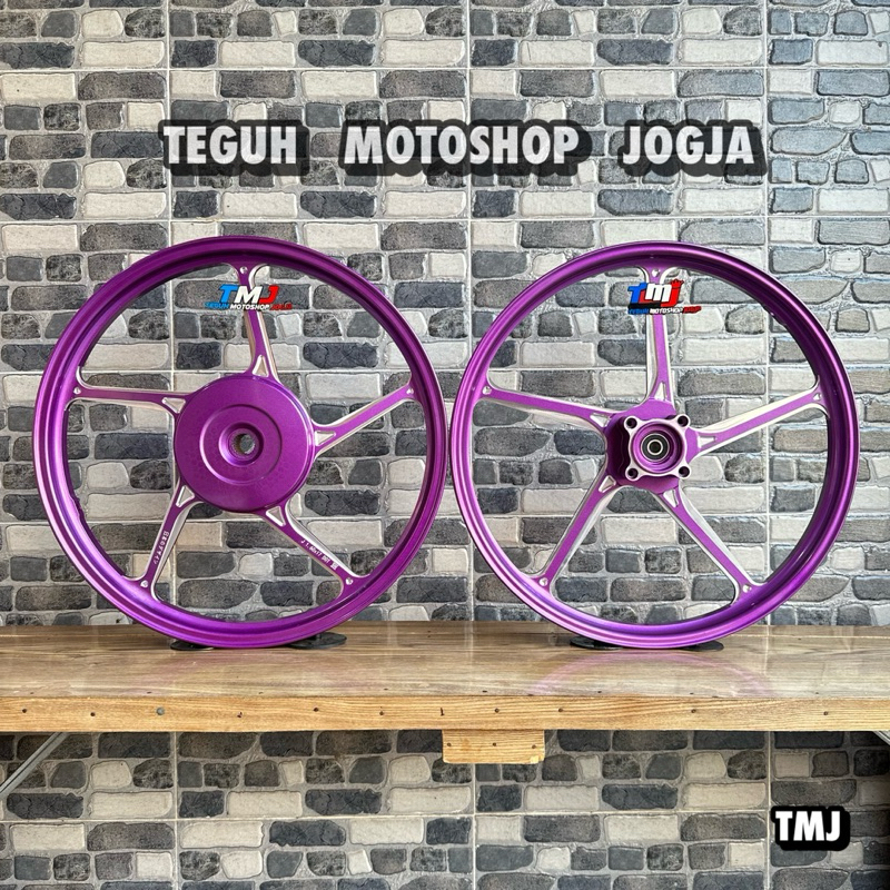 VELG VARIO 125 150 R17 RING 17 CNC RACING ALLOY MADE IN TAIWAN PNP VARIO 125 VARIO 150 R17 SIZE 140-