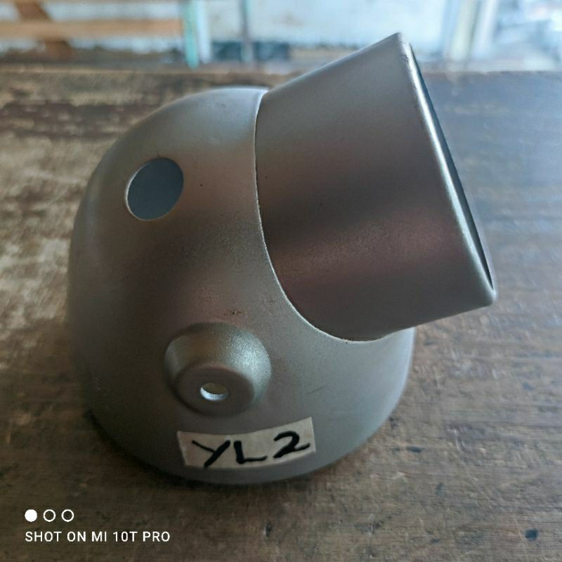 Batok Lampu Depan Yamaha YL2 Silver Original Yamaha Japan