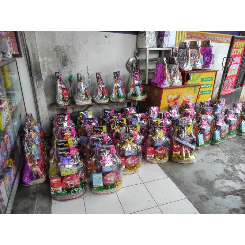 

Promo 7.7 PARCEL HAMPERS LEBARAN - NATAL - TAHUN BARU - IMLEK edisi HEMAT