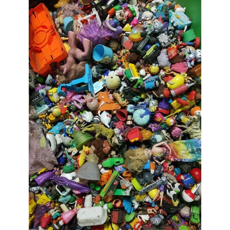Mainan Maenan Kiloan Happy Meal mcd, kfc, hokben,dll BERSIH Prelovede