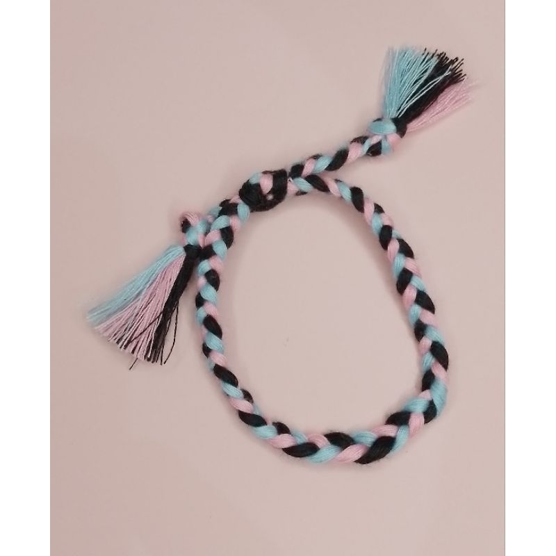 gelang tangan benang kepang