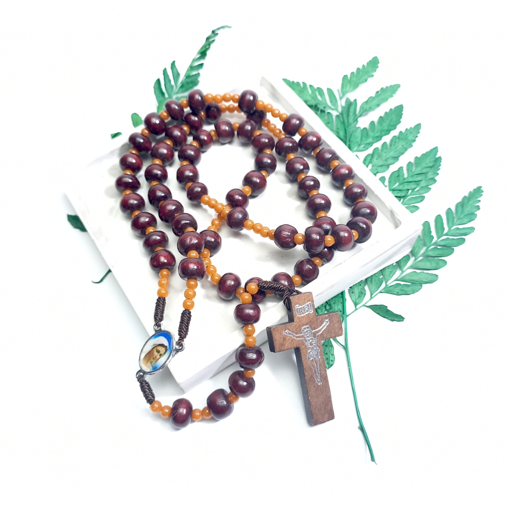 Rosario Bulir Coklat Tua/Souvenir Rosario/Aksesoris /Rosario Katolik/Kalung Rosario Katolik