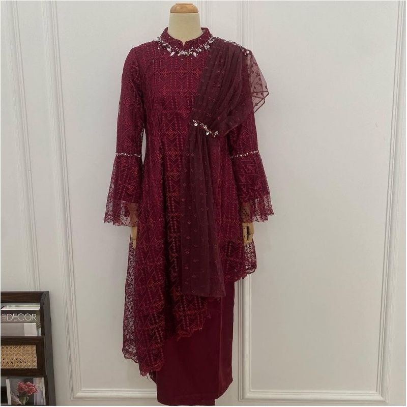 Lanika Tunik Maroon size S by Almahyralooks