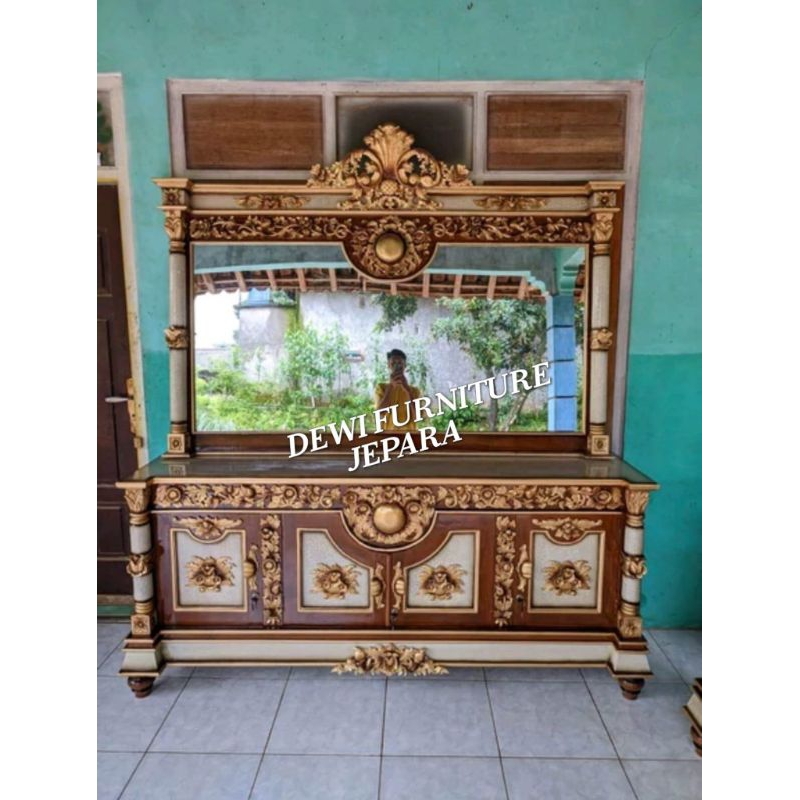 bufet cermin hias ukiran bulan furniture Jepara