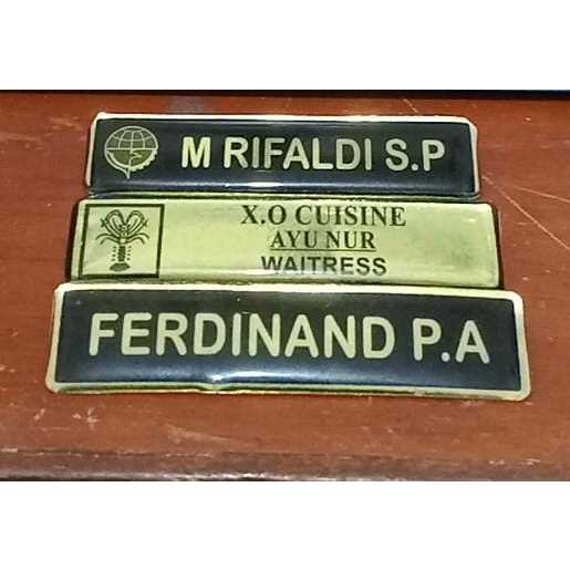 Name Tag Custom Bahan Kuningan Tersedia Pengait Peniti dan Magnet