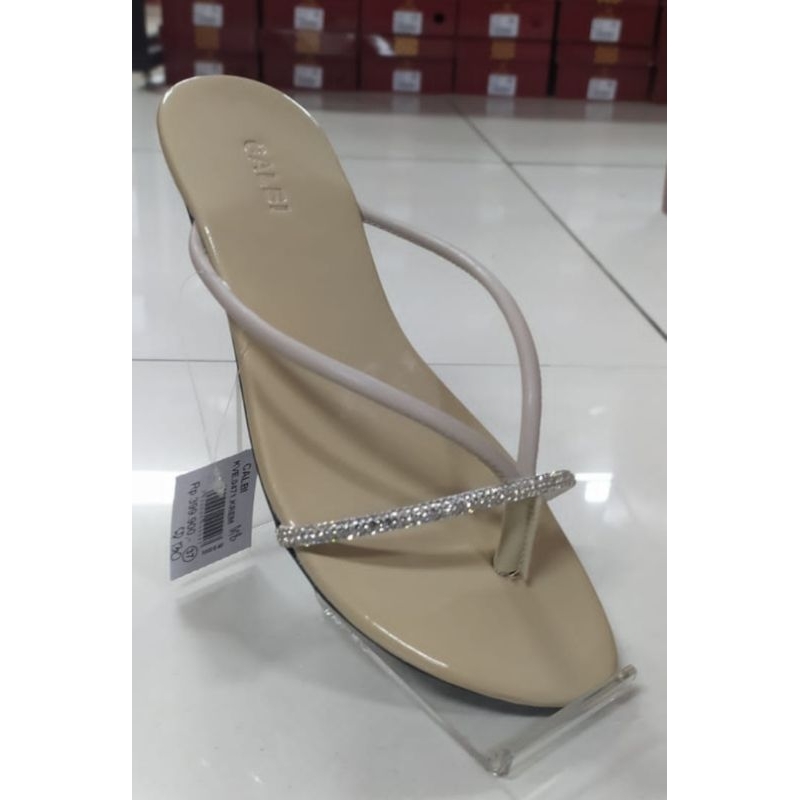 sandal teplek calbi