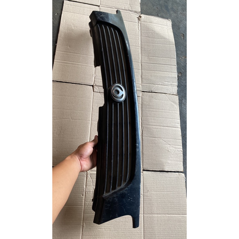 Grill Mazda Lantis Familia