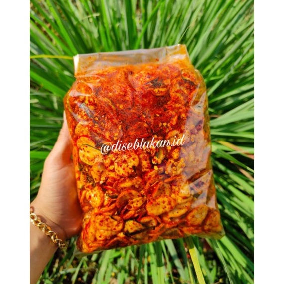 

[YIJ45] kerupuk bawang kerupuk seblak kerupuk jablay pedas daun jeruk isi 500gram Harga Termurah