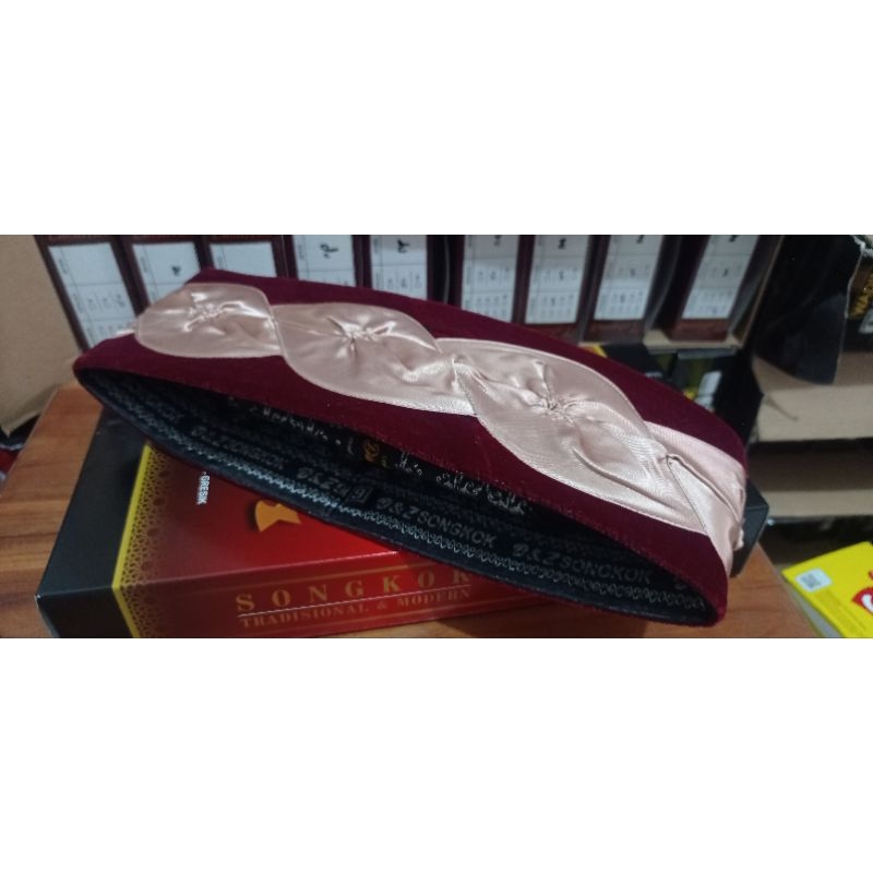 Kopyah Betawi Maroon AC Peci Betawi Maroon AC Kembang Kol Coklat Muda Ukuran 11,12 Cm