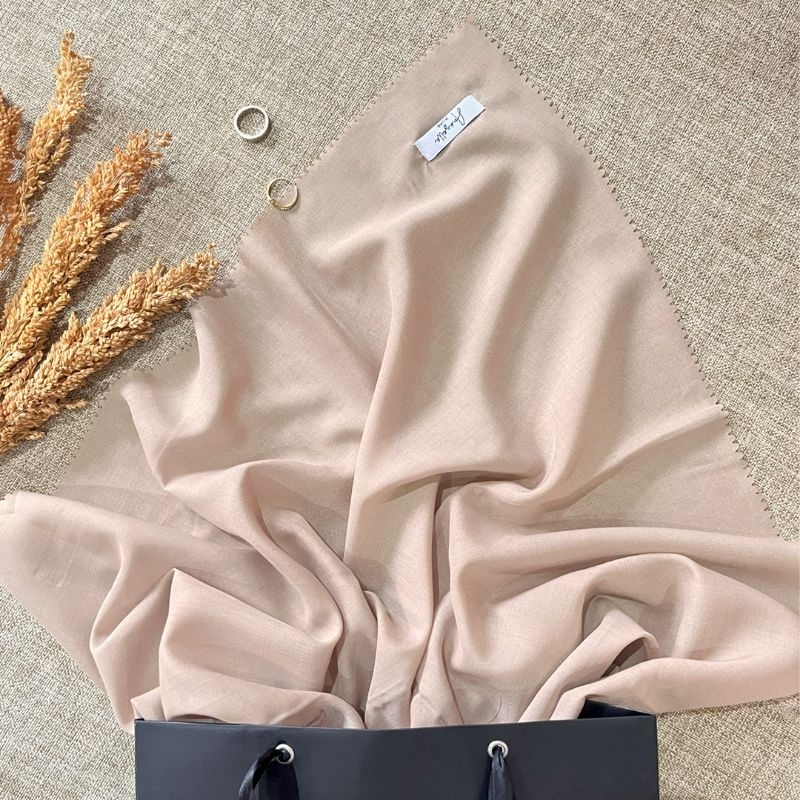 Hijab Segi Empat | Polos | Laser cut | Choco