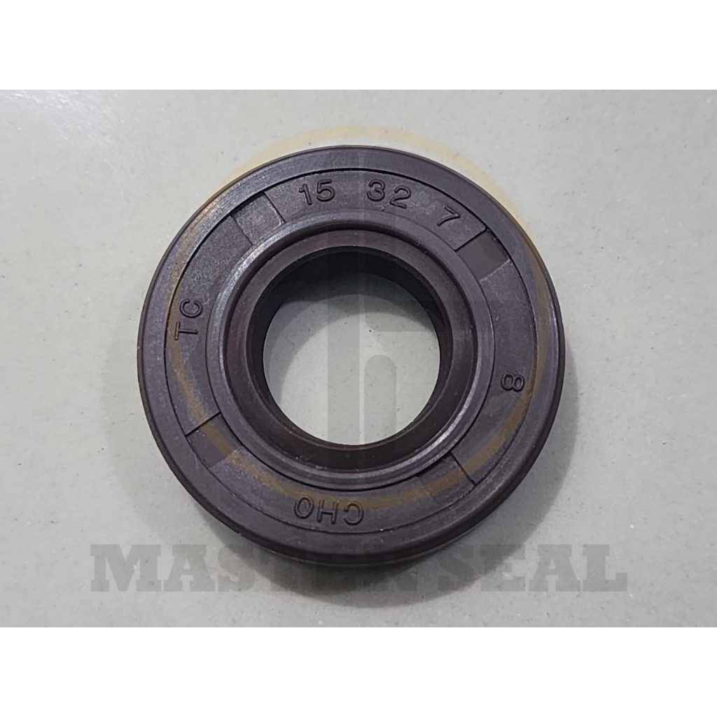 OIL SEAL TC 15 32 7 . TC 15 X 32 X 7 FKM FPM TAIWAN