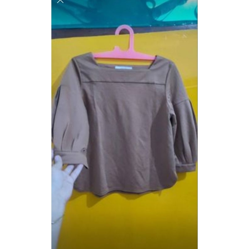 baju bluos warna coklat tangan balon