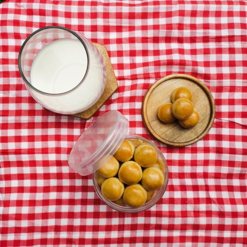 

Aneka Kue Kering Vegan : Nastar & Putri Salju Mede