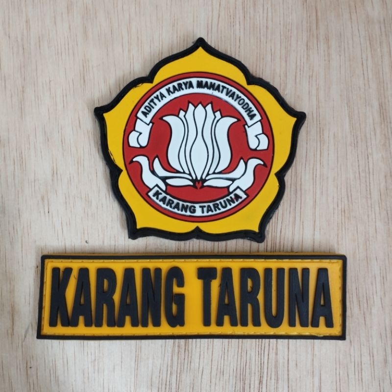 patch rubber logo karang taruna dan tulisan karang taruna . tempelan emblem karet velcro