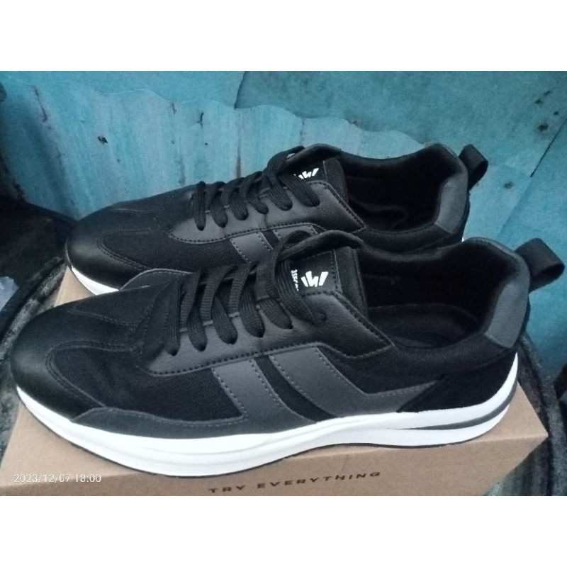 SEPATU PRIA ORIGINAL 3SECOND