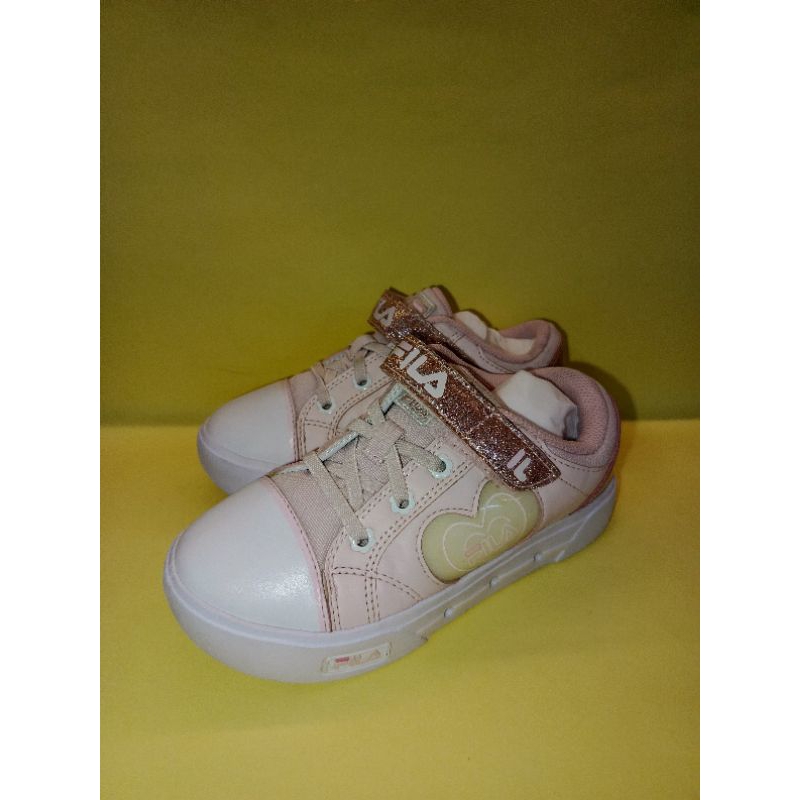 Sepatu Anak-Anak Perempuan Merk Fila