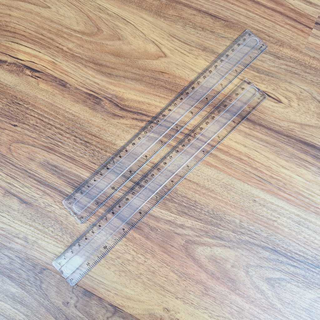 

Penggaris Plastik Mika 30 CM Transparent Ruller