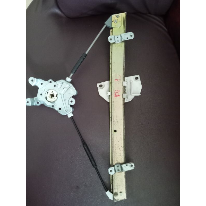 Stang power window Mitsubishi Lancer CK 4 kanan depan