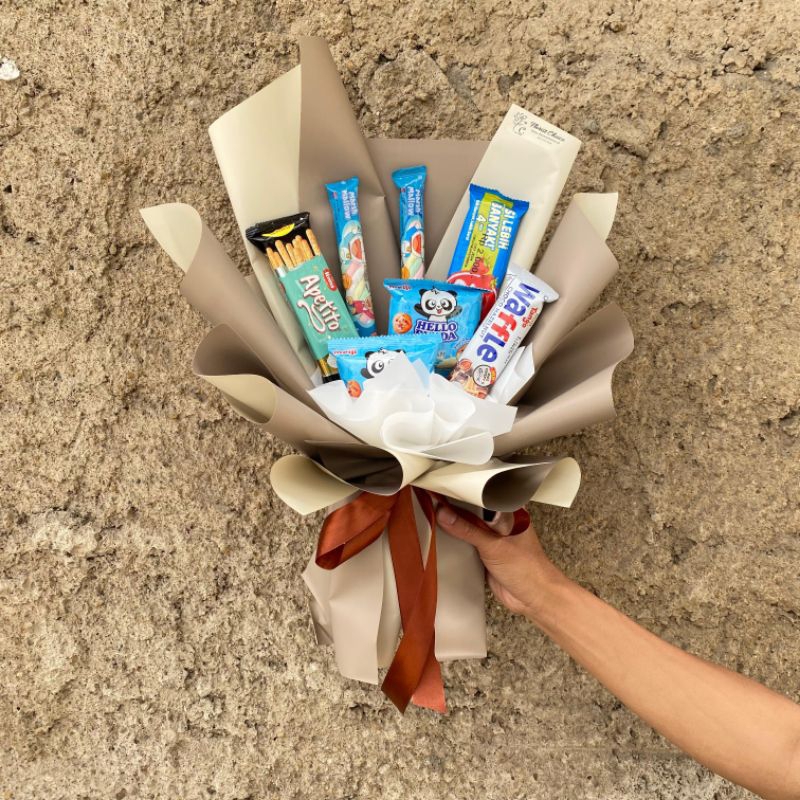 

Buket snack hadiah wisuda ulang tahun pacar special gift premium buket hari ibu bisa request komposisi