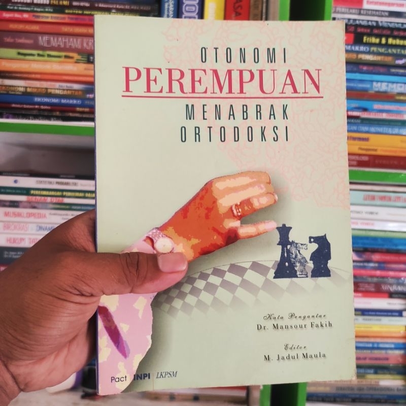 (ori) buku otonomi perempuan menabrak ortodoksi- m. jadul maula