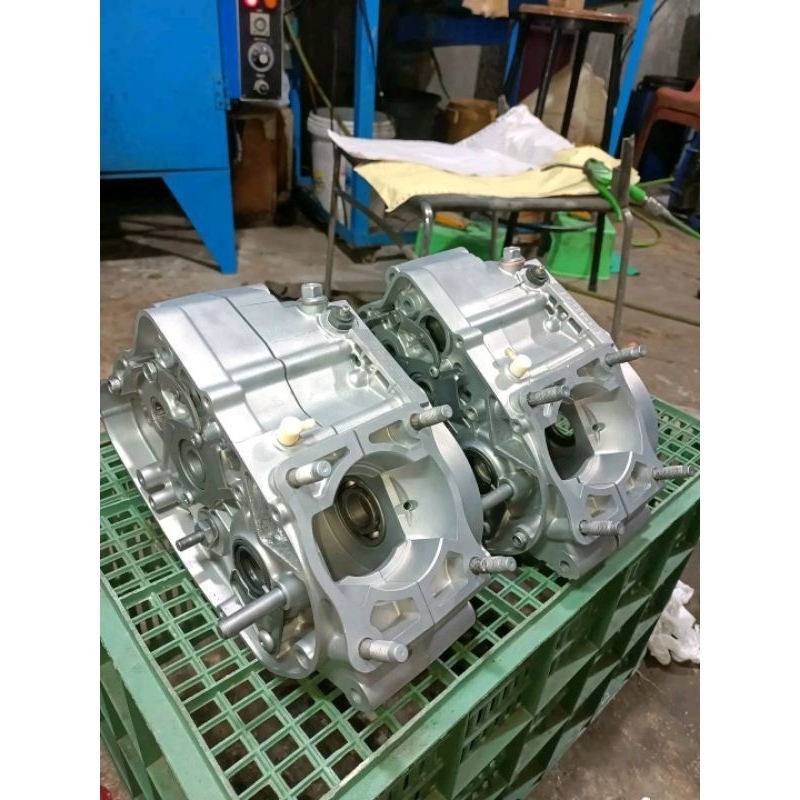 CRANKCASE KIRI KANAN RX KING ORIGINAL KRENGKES RXKING KANAN KIRI CALTER RXKING KALTER MESIN TENGAH R