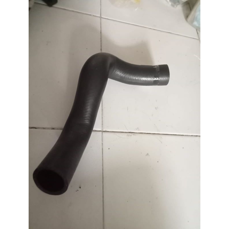 Selang Radiator Atas Panther 2.3