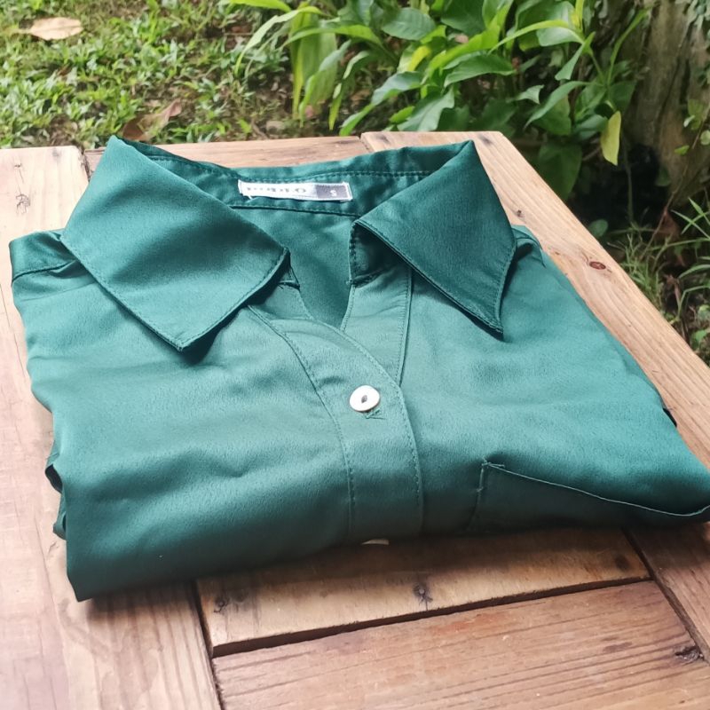 Kemeja Wanita Satin - Green Rodeo Preloved