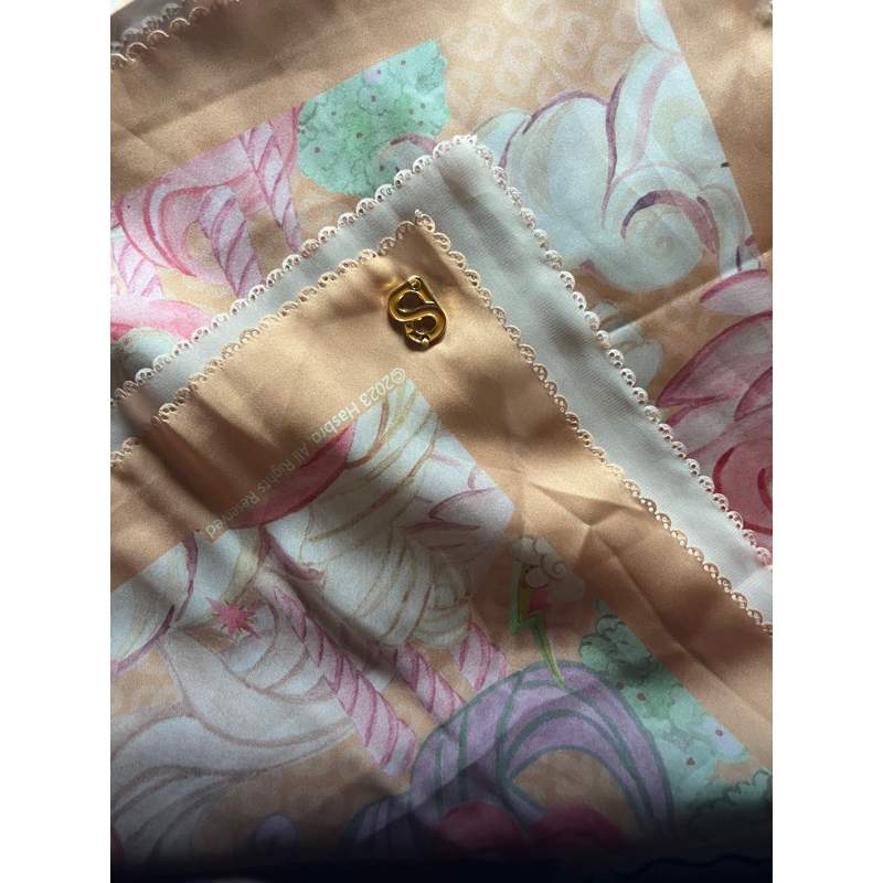 Buttonscarves Preloved maharani