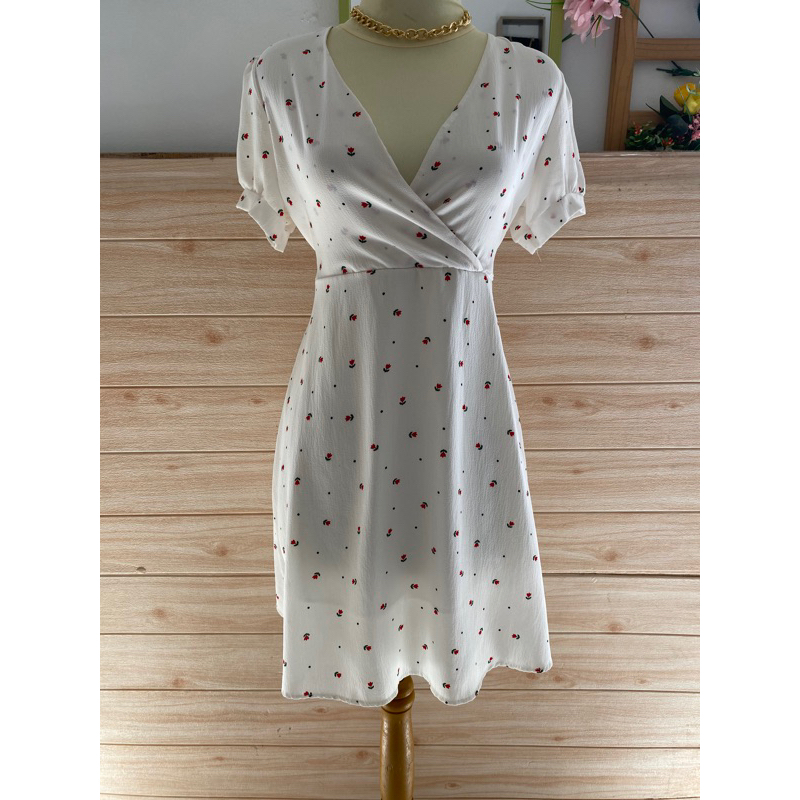 Dress mini wanita model Korea