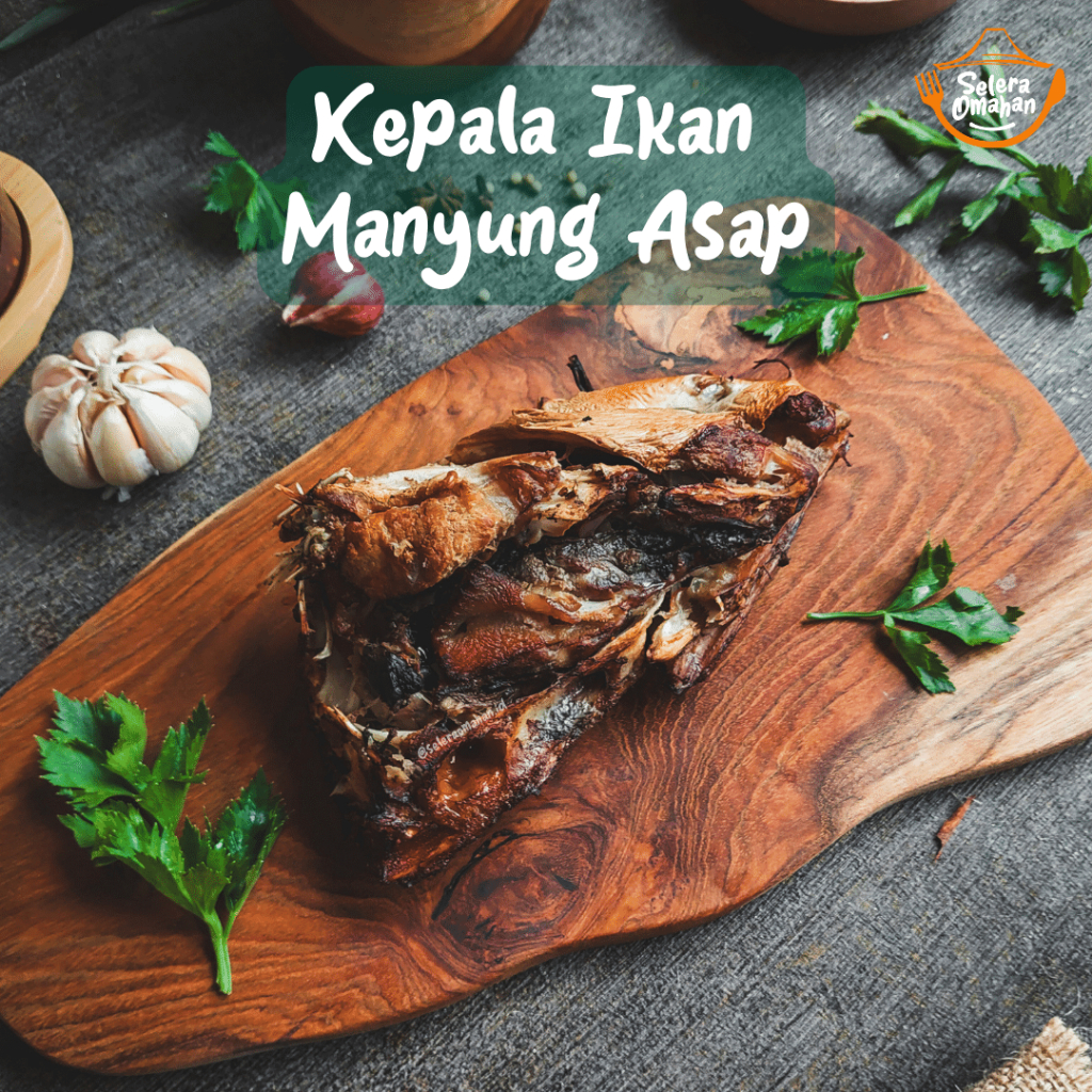 

Kepala Ikan Manyung Asap Isi 1/2 Kepala - Asli Pantai Demak Frozen Vacuum Sealed - Selera Omahan
