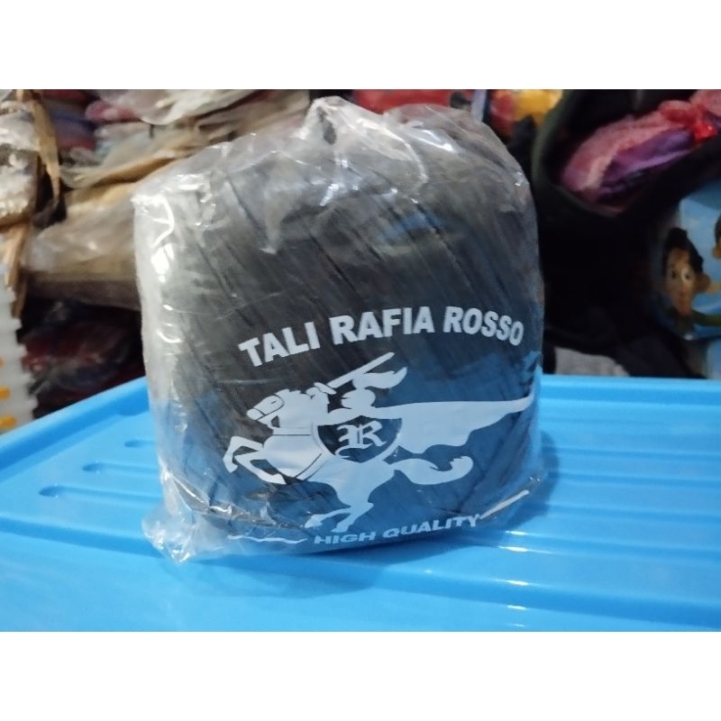 

Tali Rafia Plastik Hitam Kwalitas Super Tebal dan Kuat 1 Kg