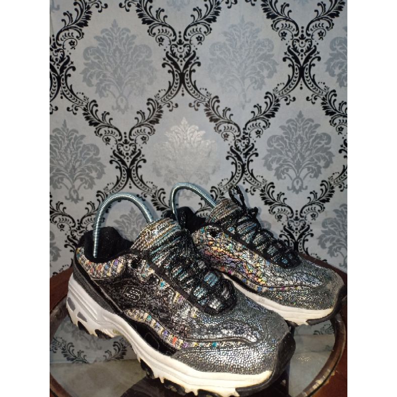Preloved Sneaker Skechers D'Lites (size 39 insole 24cm)